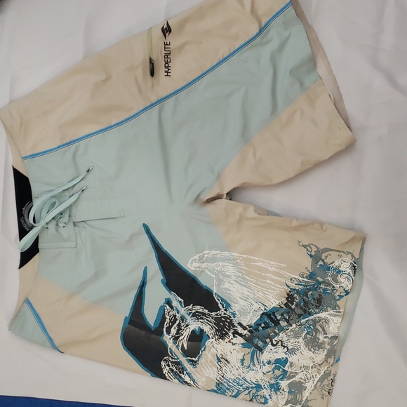Hyperlite Wake MFG board shorts